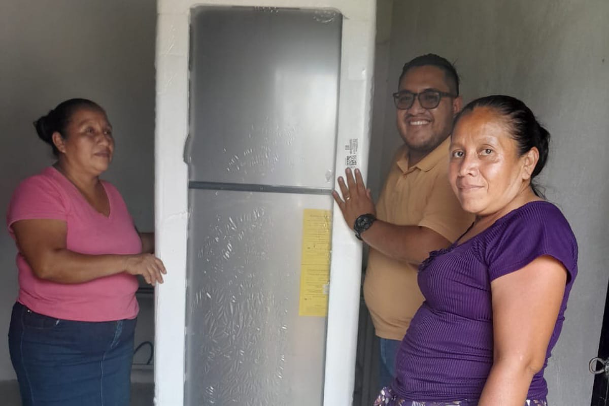 The new refrigerator arrives arrives at the school in Guatemala 