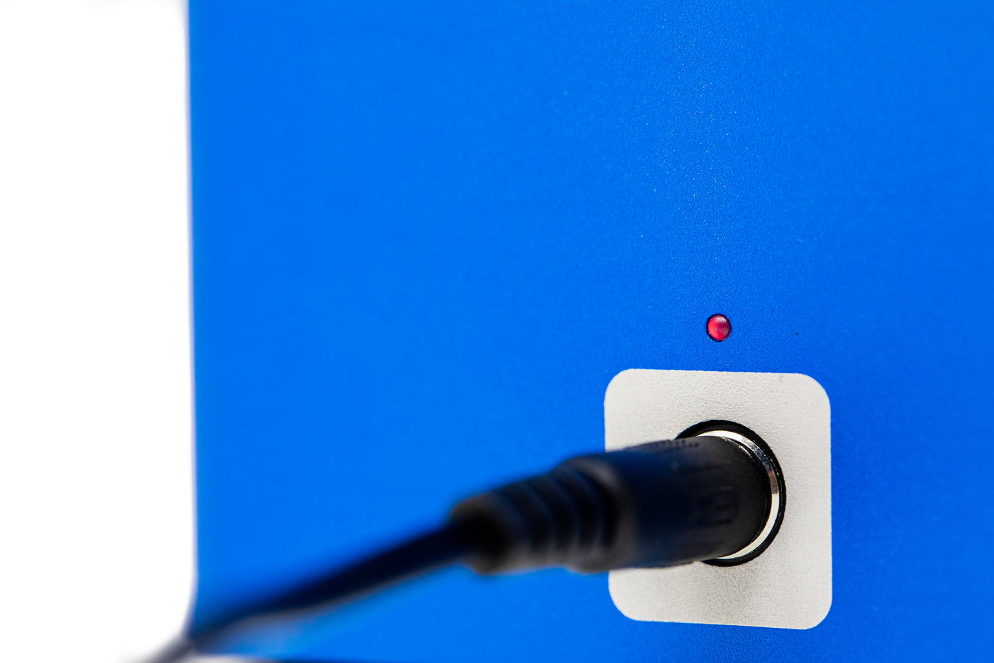 
                  
                    EMF PROTECTION  - B1 power cord going into power port
                  
                